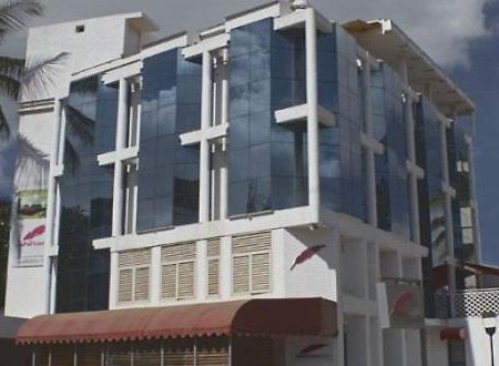 העיר בנגלור Shilton Suites מראה חיצוני תמונה